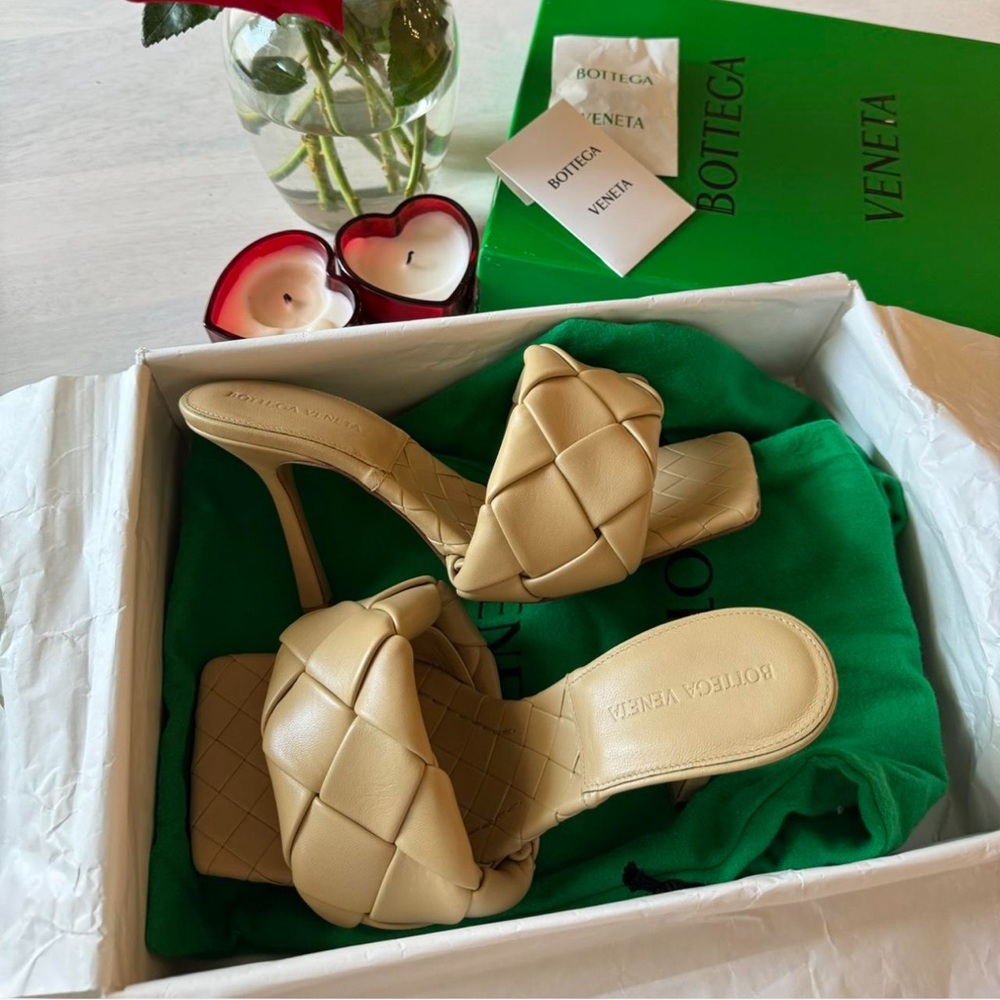 Bottega Veneta Women's Cream Heeled Sandals